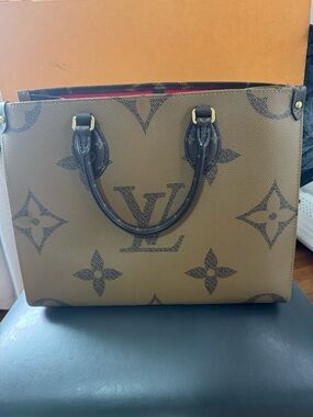 Louis Vuitton OnTheGo MM